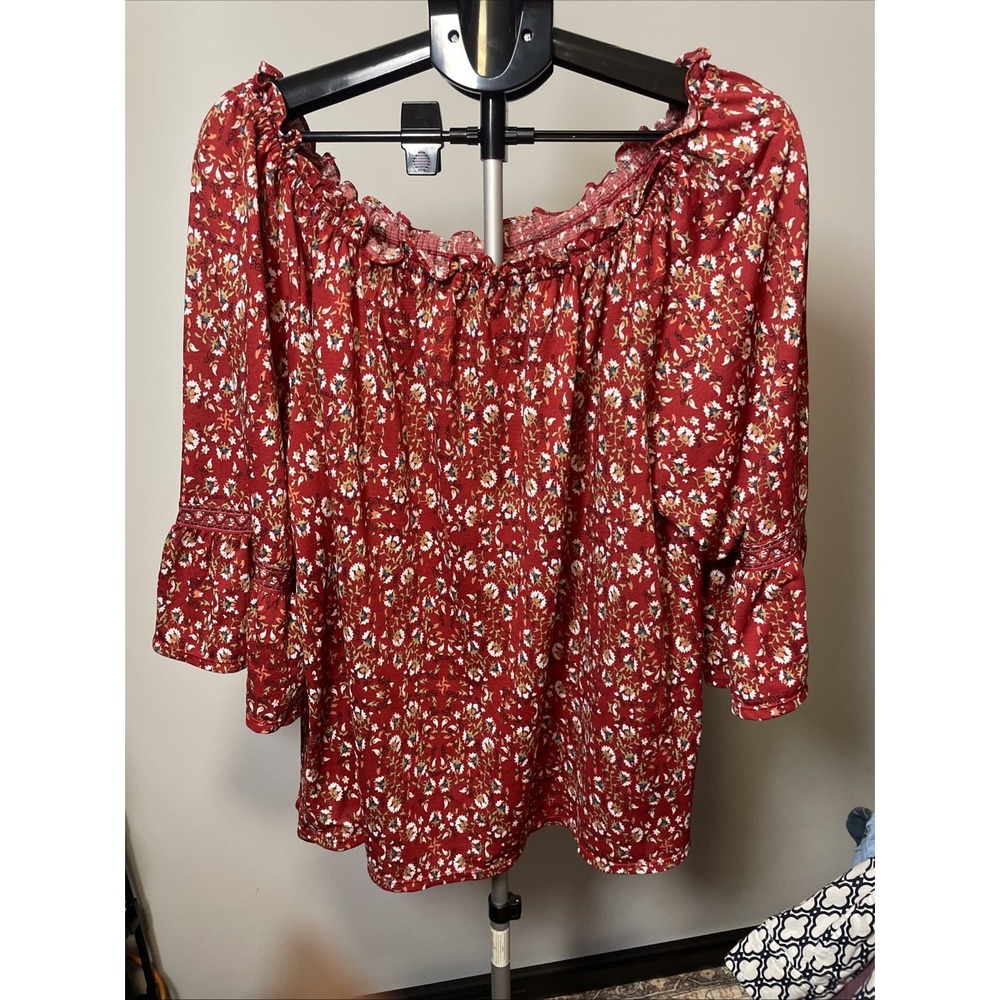 Max Studio Women's Floral top. Size 3X